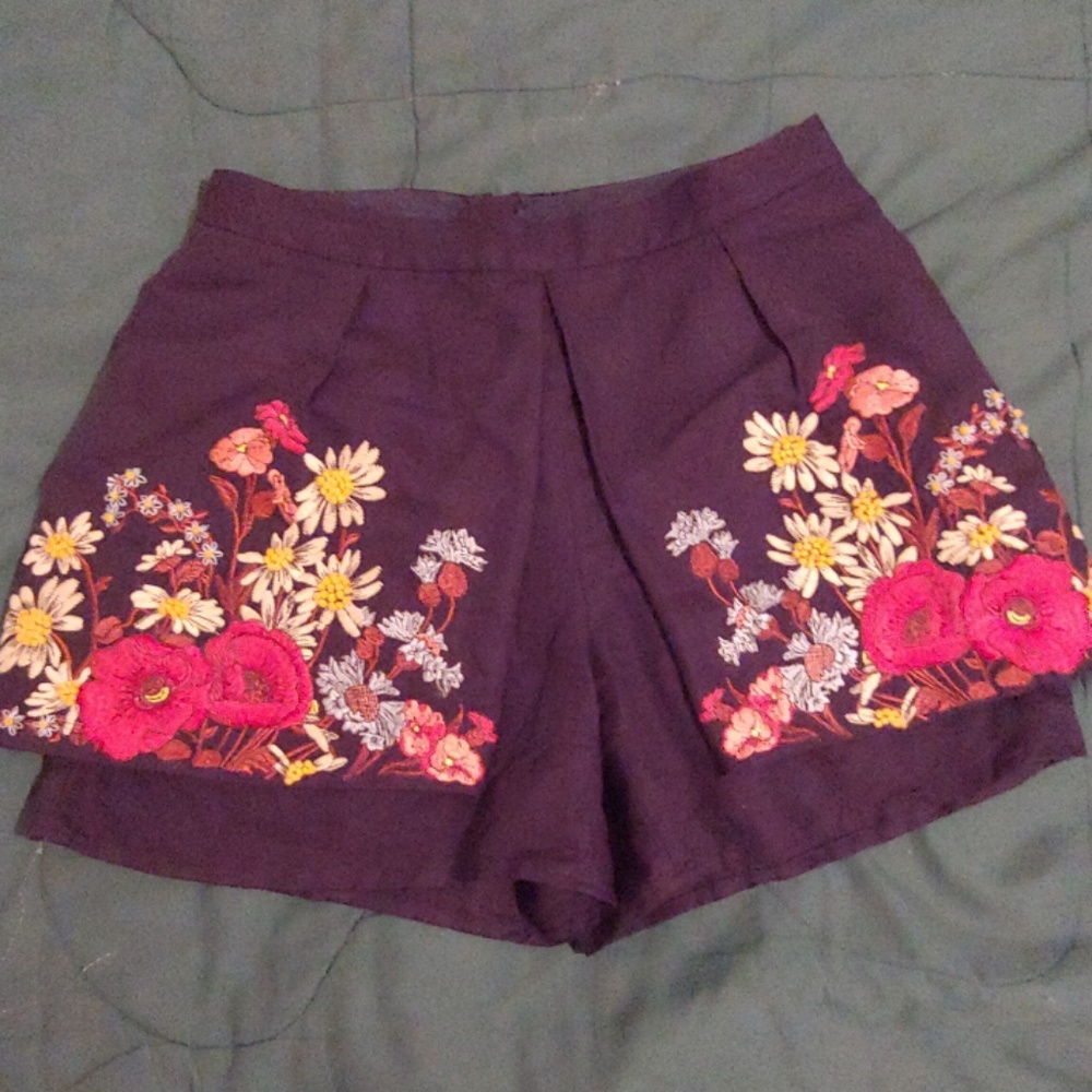 Elevenses embroidered linen cotton shorts